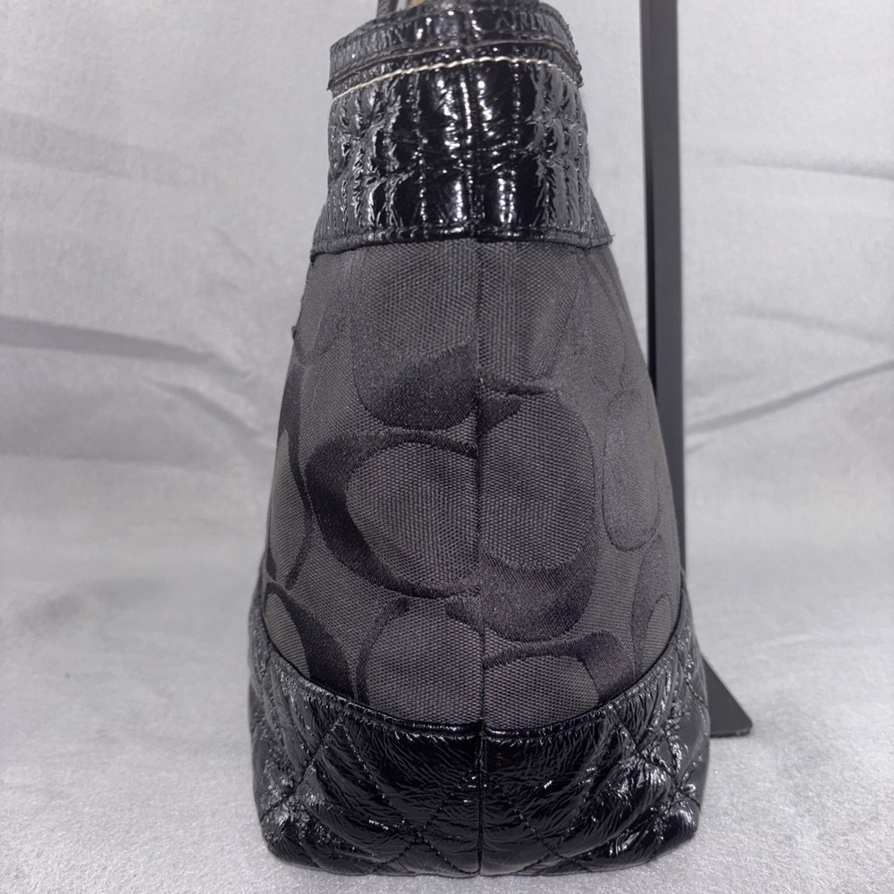 COACH Poppy Signature Quilted Patent Leather Jacquard Black Tote Bag 18676 EUC - Picture 3 of 16